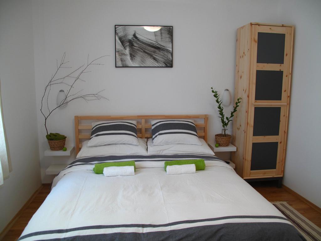 Guesthouse Bor Plitvice Lakes พลิตวิชกา เยเซรา ห้อง รูปภาพ