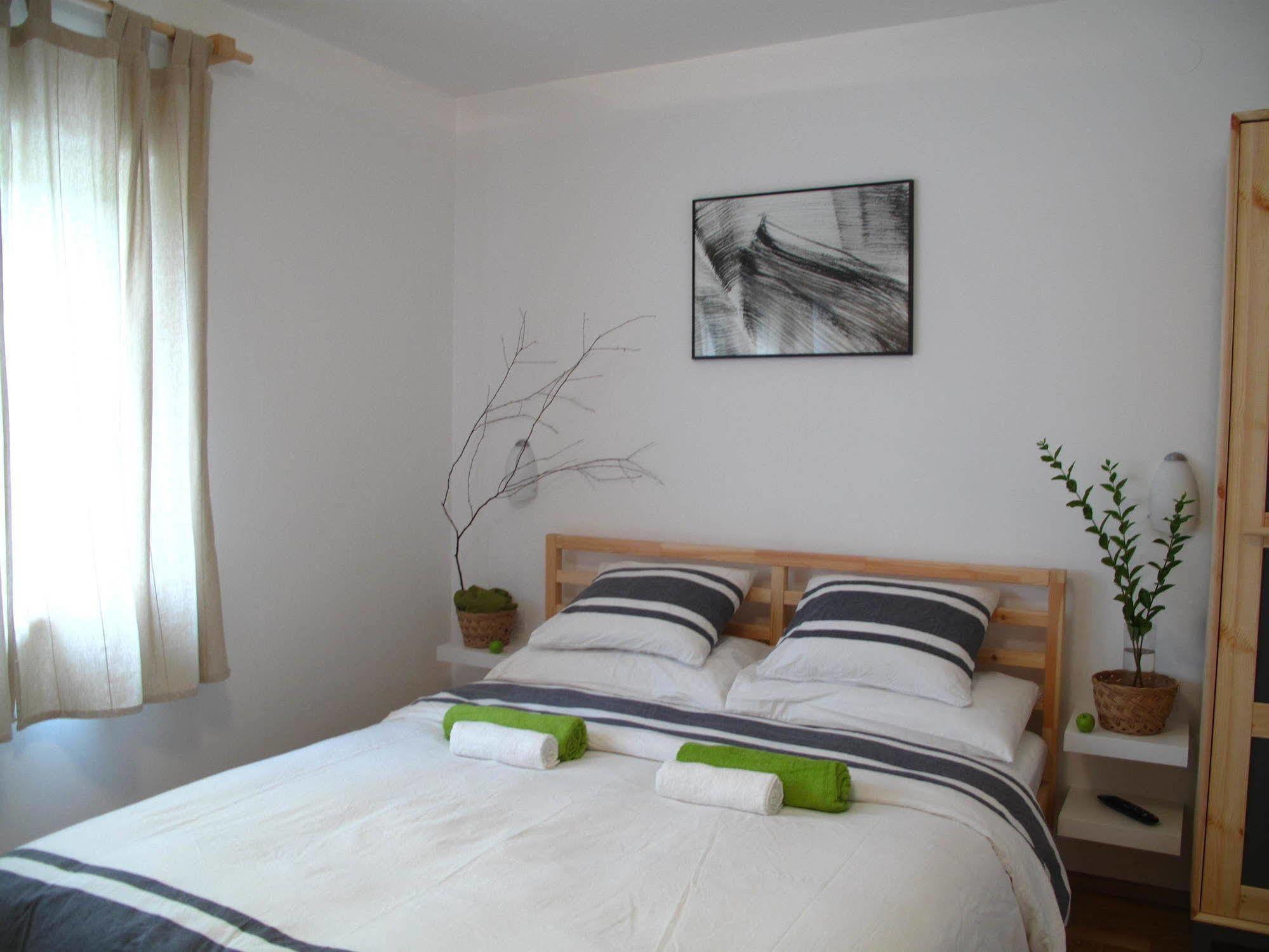 Guesthouse Bor Plitvice Lakes พลิตวิชกา เยเซรา ภายนอก รูปภาพ