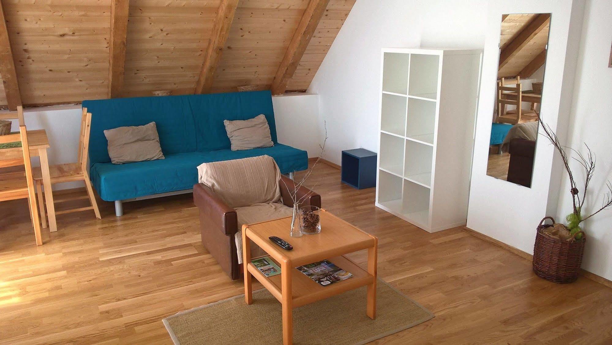 Guesthouse Bor Plitvice Lakes พลิตวิชกา เยเซรา ภายนอก รูปภาพ