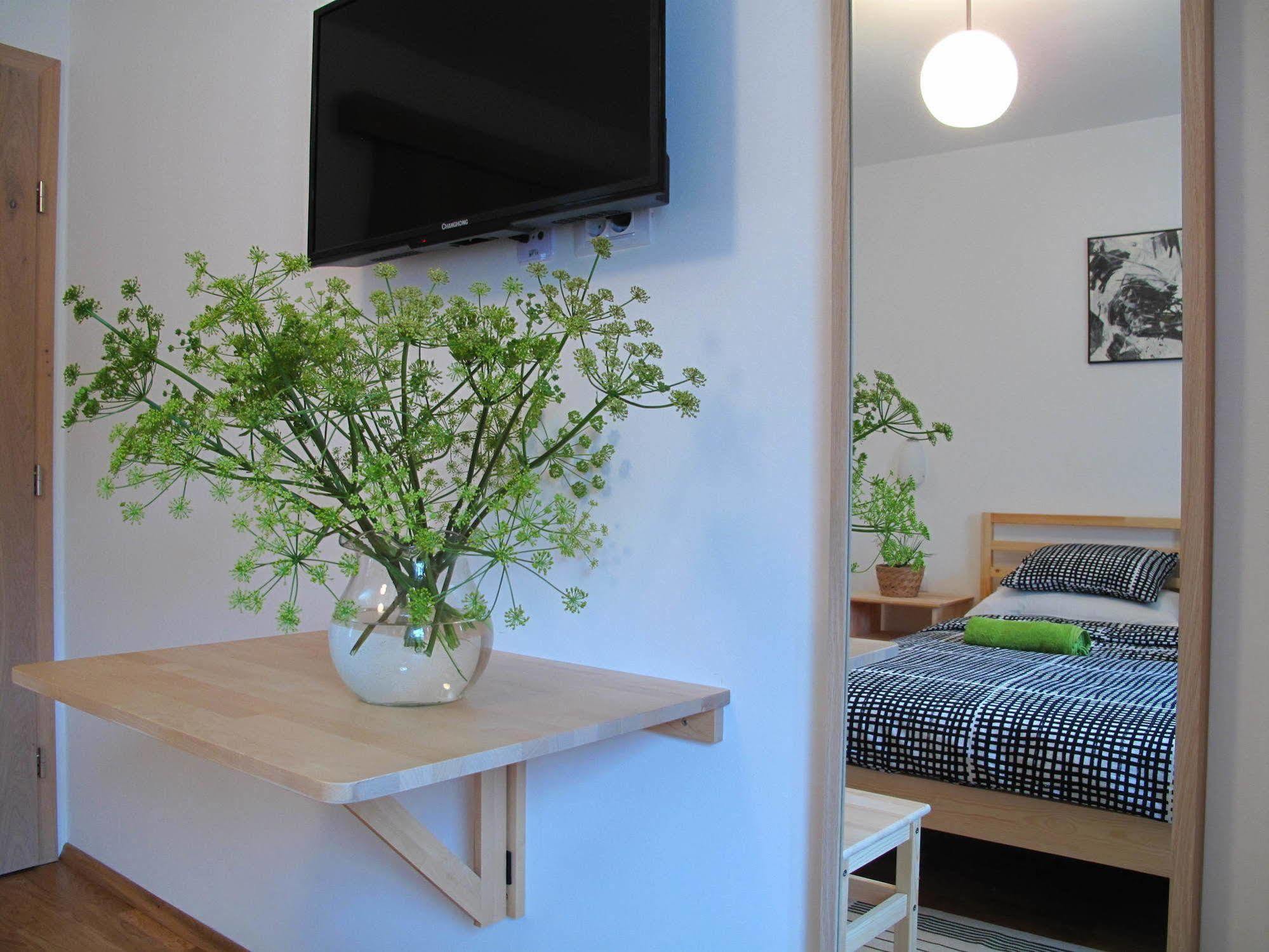 Guesthouse Bor Plitvice Lakes พลิตวิชกา เยเซรา ภายนอก รูปภาพ