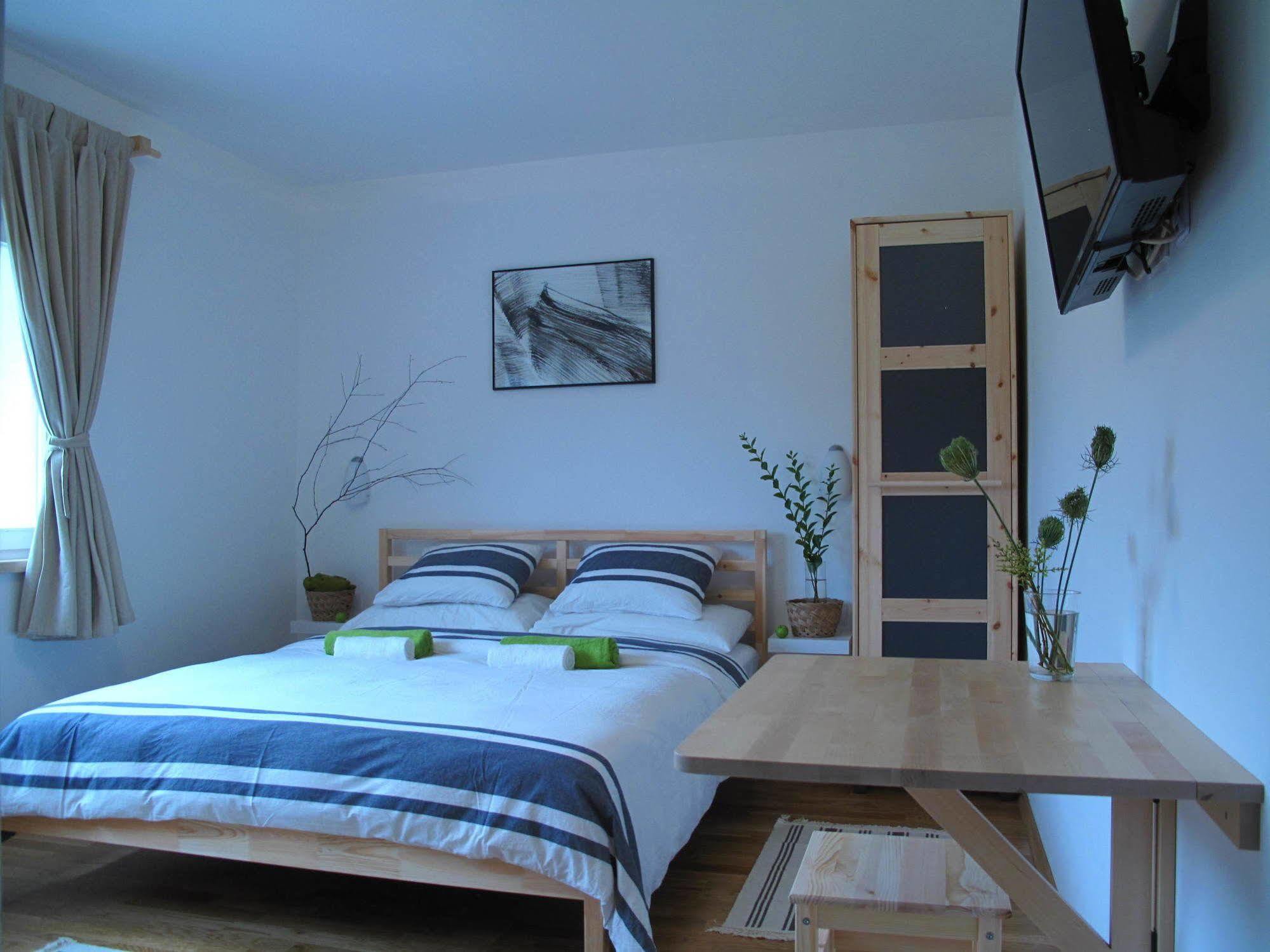 Guesthouse Bor Plitvice Lakes พลิตวิชกา เยเซรา ภายนอก รูปภาพ